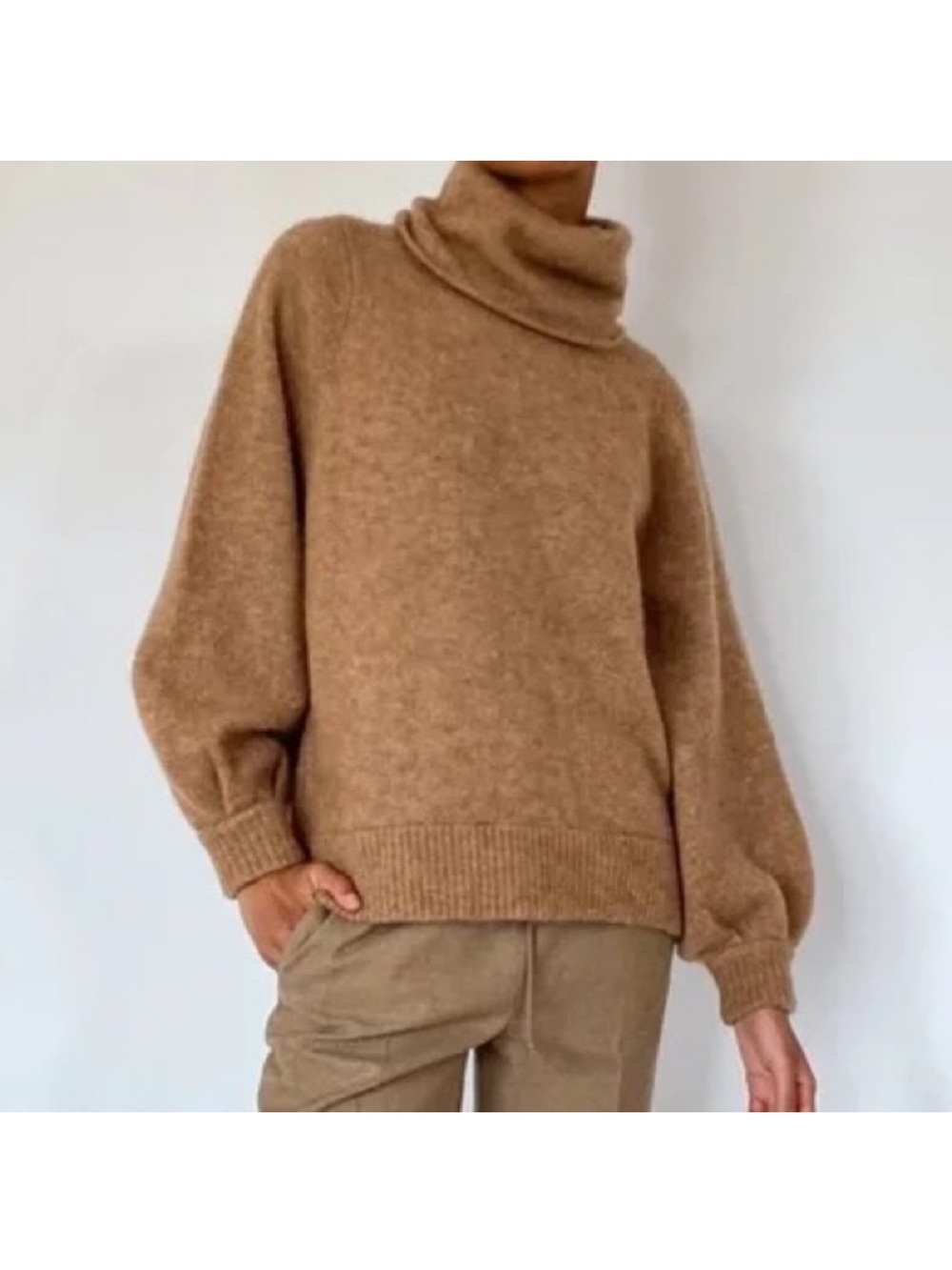 Aritzia The Group by Babaton Adichie Wool Blend Funnel Neck Sweater Large Tan